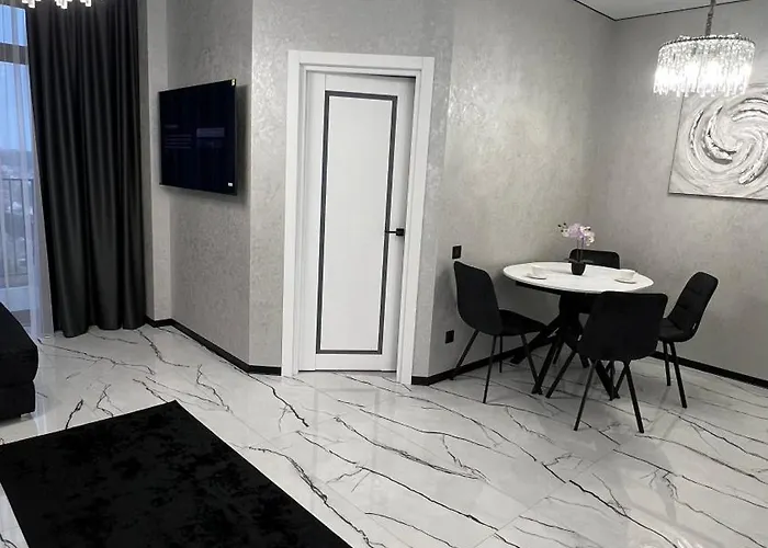 золотой берег посейдон Apartamento *